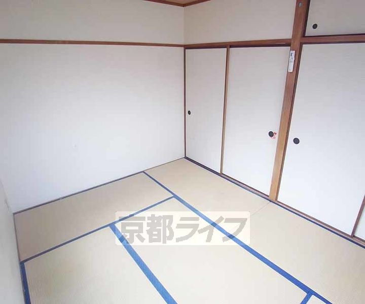 大竹マンション201の居間