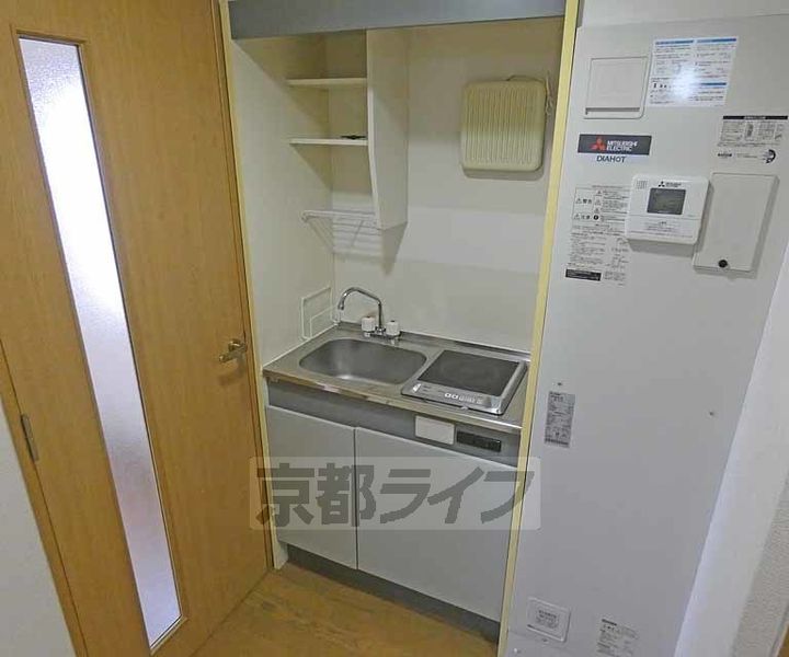 京都府京都市中京区宮本町の賃貸マンションのキッチン