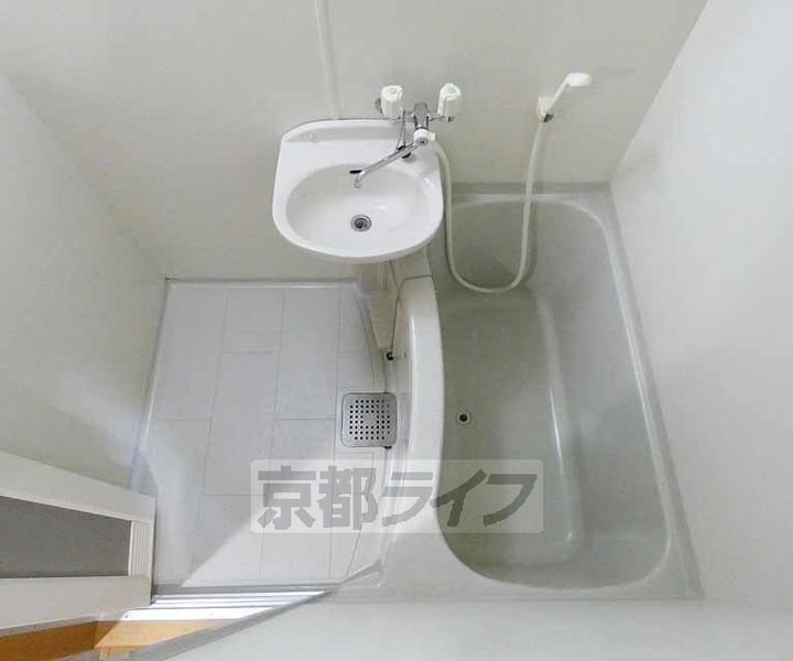 京都府京都市中京区宮本町の賃貸マンションの風呂