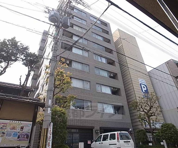 京都府京都市下京区芦刈山町の賃貸マンションの外観