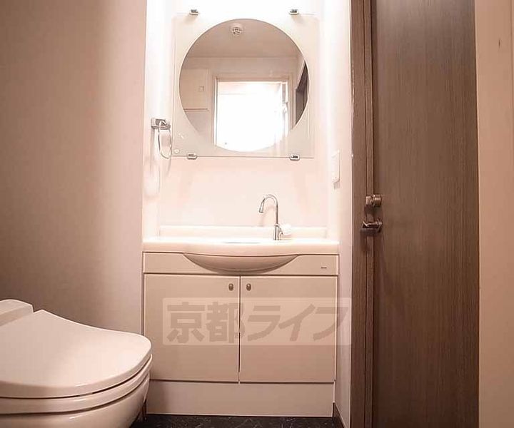 京都府京都市下京区芦刈山町の賃貸マンションの内装