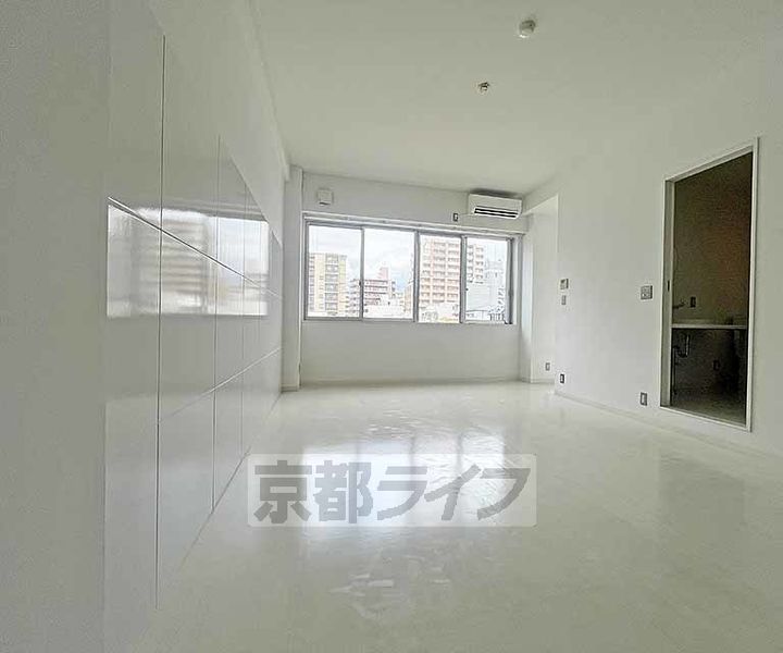 レノバエイシュウ402の居間