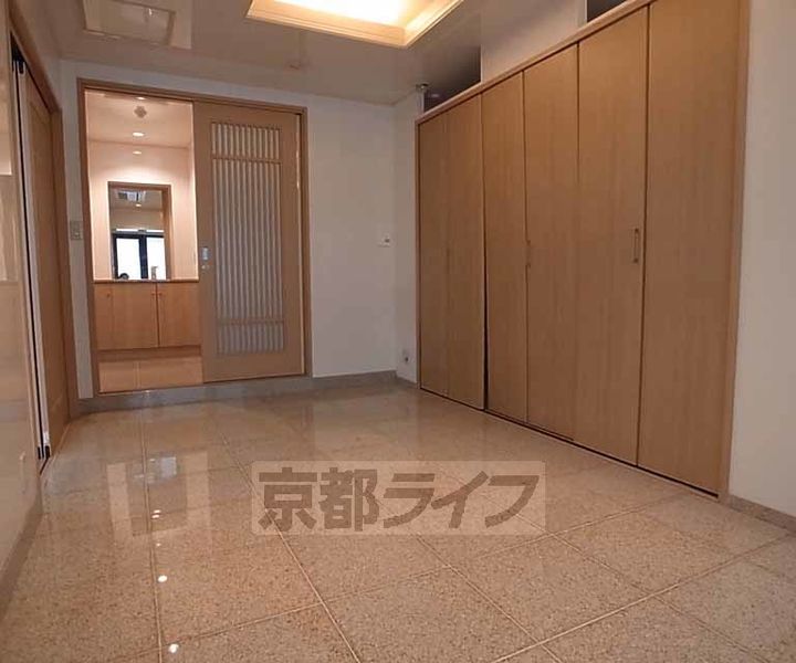 京都府京都市下京区木屋町通仏光寺下る和泉屋町の賃貸マンションの居間