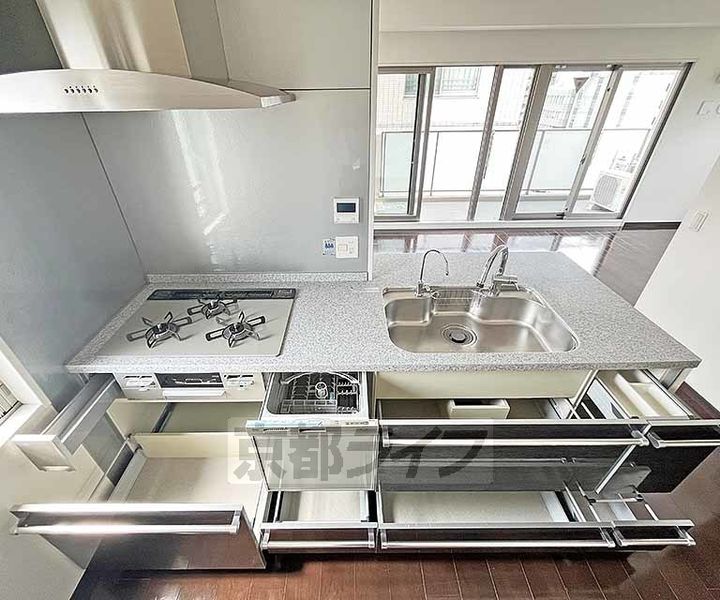 京都府京都市下京区不明門通五条下ル上平野町の賃貸マンションのキッチン