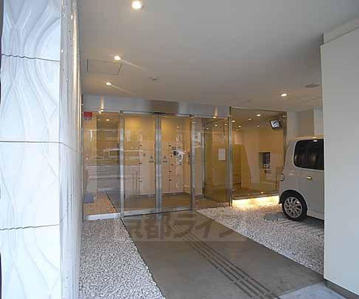 京都府京都市中京区壺屋町の賃貸マンションの外観