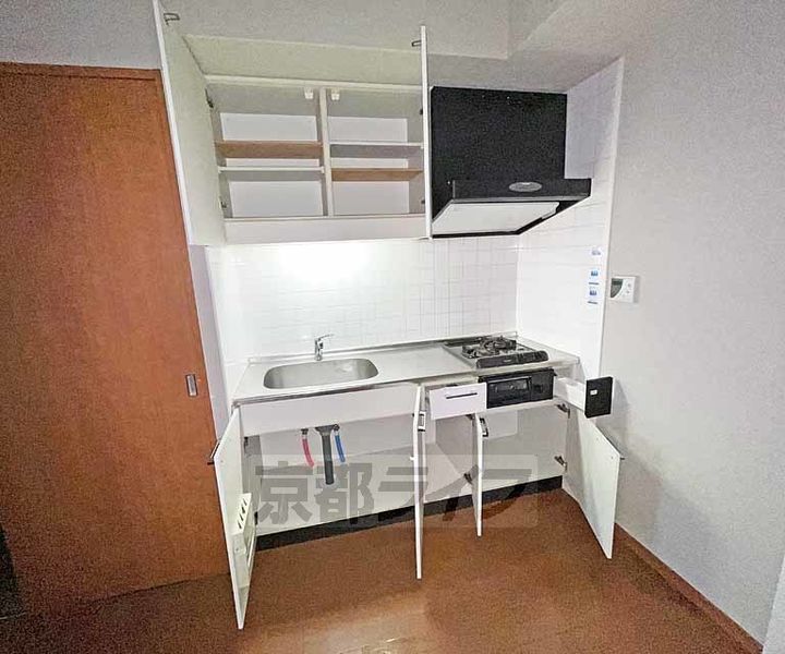 京都府京都市中京区塩屋町の賃貸マンションのキッチン