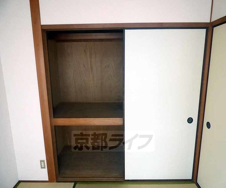 京都府京都市中京区左京町の賃貸マンションの内装