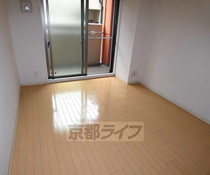 プレサンス京都鴨川彩華の居間