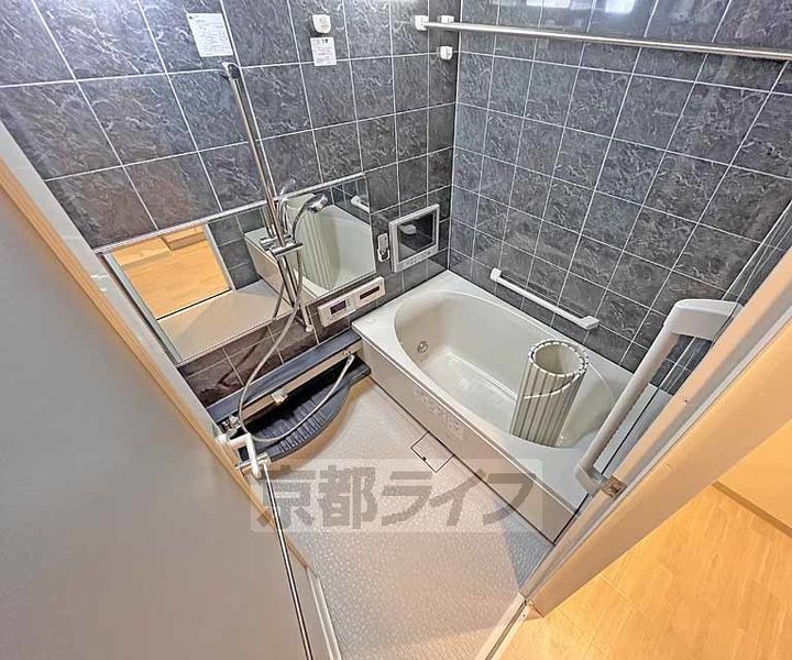 イーグルコート三条京阪の風呂