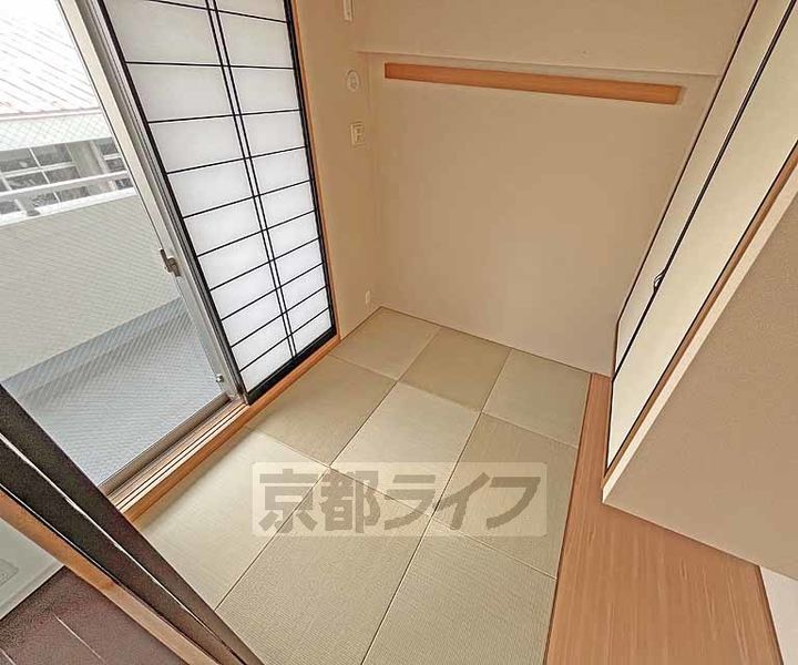 イーグルコート三条京阪の居間