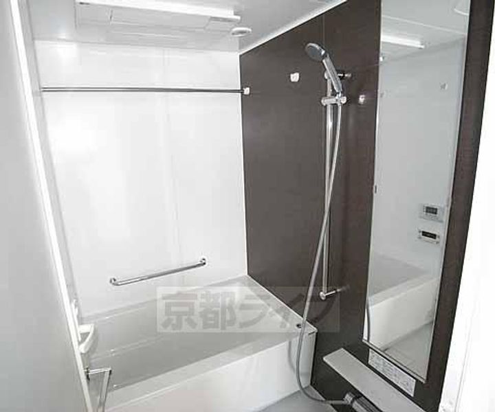 京都府京都市中京区姉東堀川町の賃貸マンションの風呂
