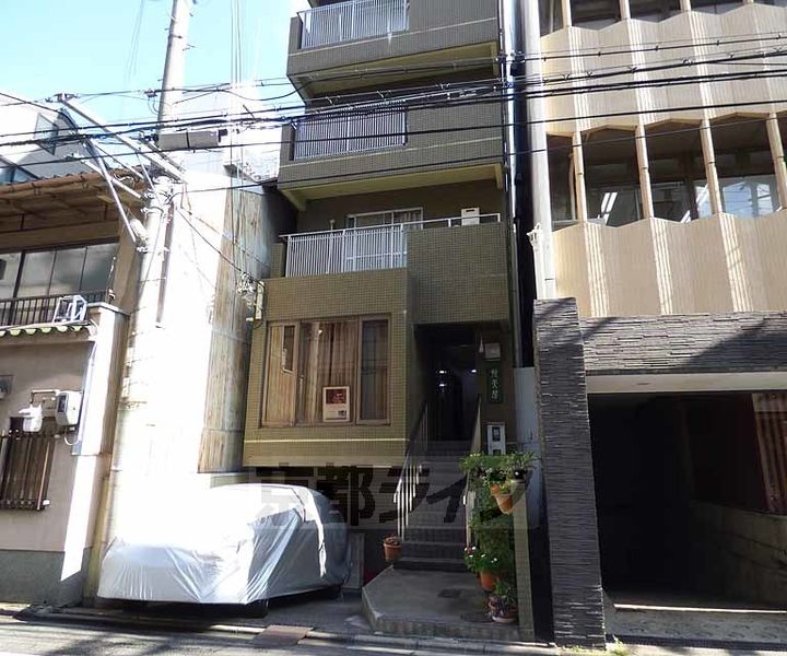 京都府京都市下京区船鉾町の賃貸マンションの外観