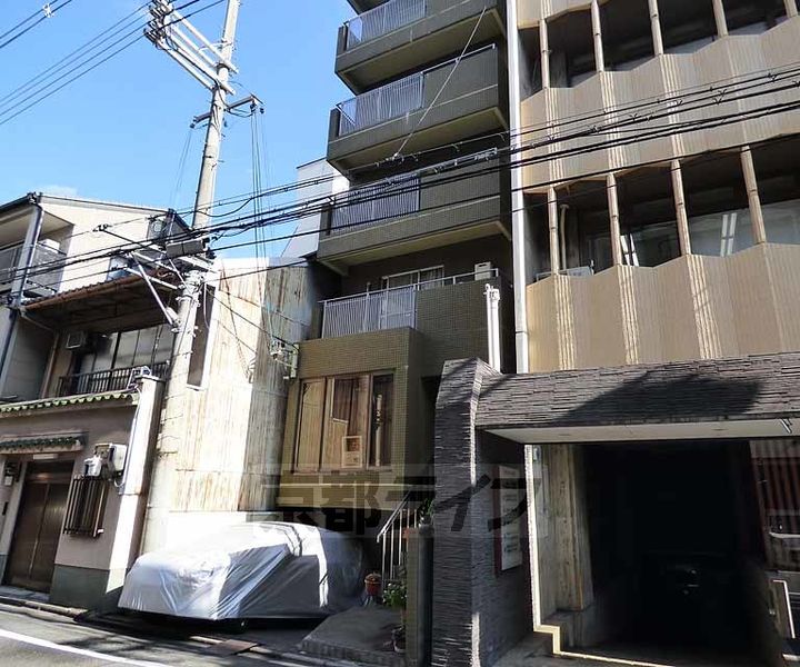 京都府京都市下京区船鉾町の賃貸マンションの外観