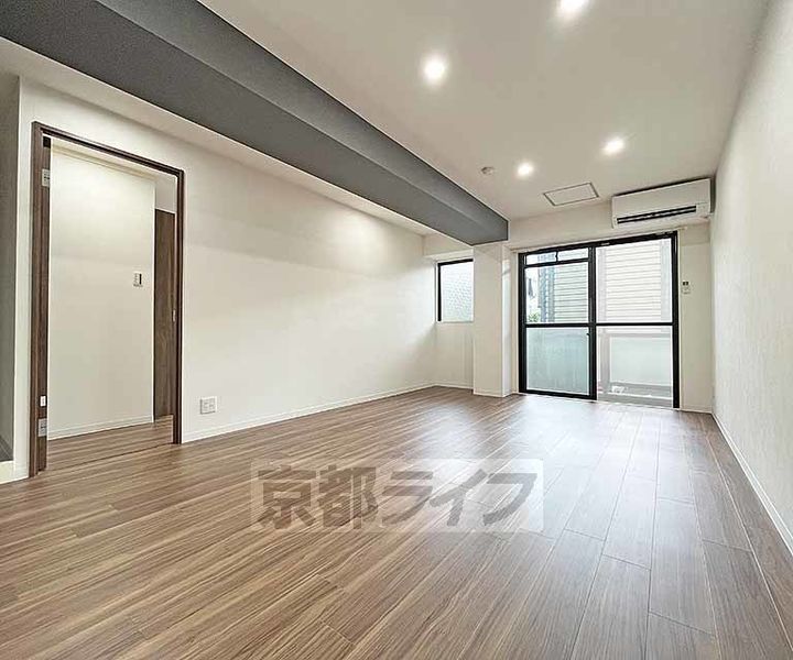 グランコート高台寺の居間