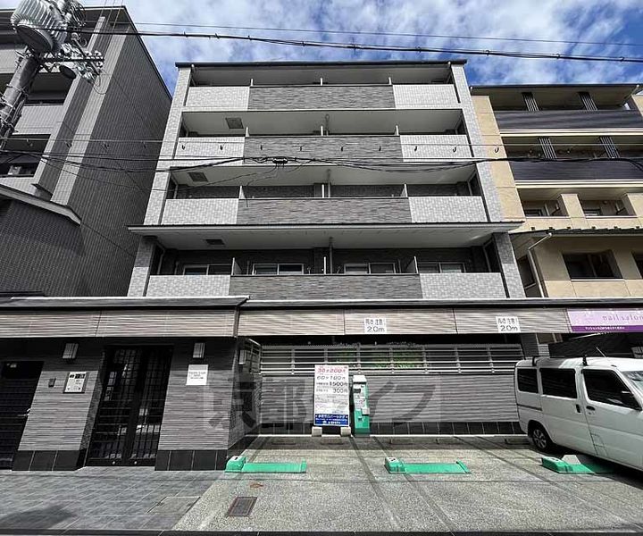 京都府京都市中京区西堂町の賃貸マンションの外観