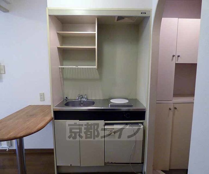 京都府京都市下京区忠庵町の賃貸マンションのキッチン
