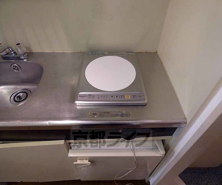 京都府京都市下京区忠庵町の賃貸マンションのキッチン