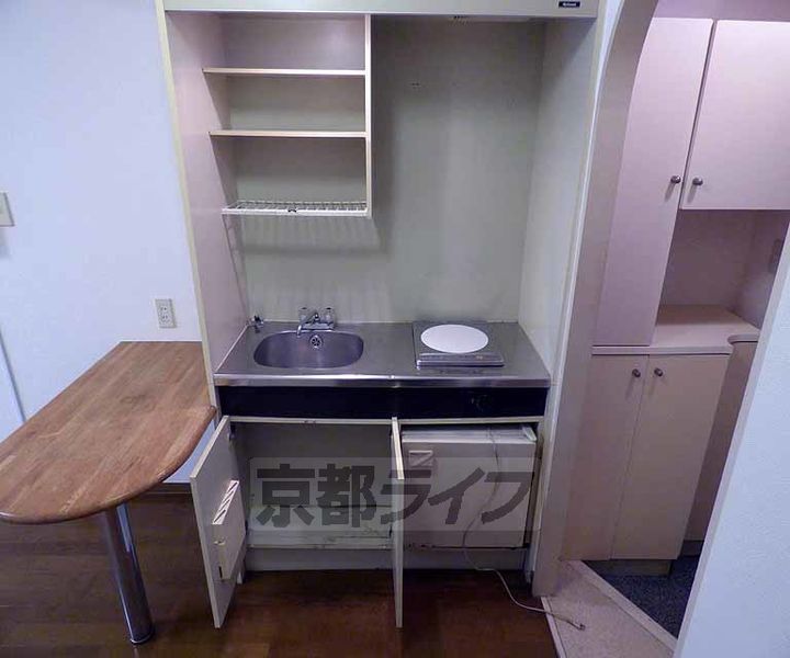 京都府京都市下京区忠庵町の賃貸マンションのキッチン