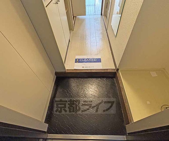 京都府京都市中京区姉猪熊町の賃貸マンションの玄関
