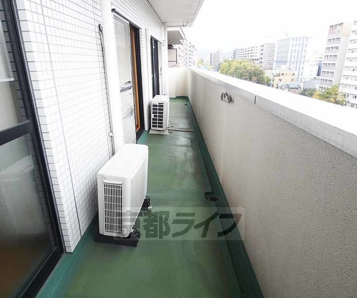 京都府京都市上京区役人町の賃貸マンションの内装