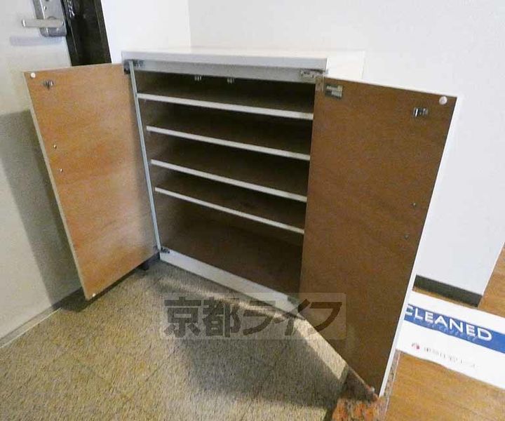 京都府京都市上京区役人町の賃貸マンションの内装