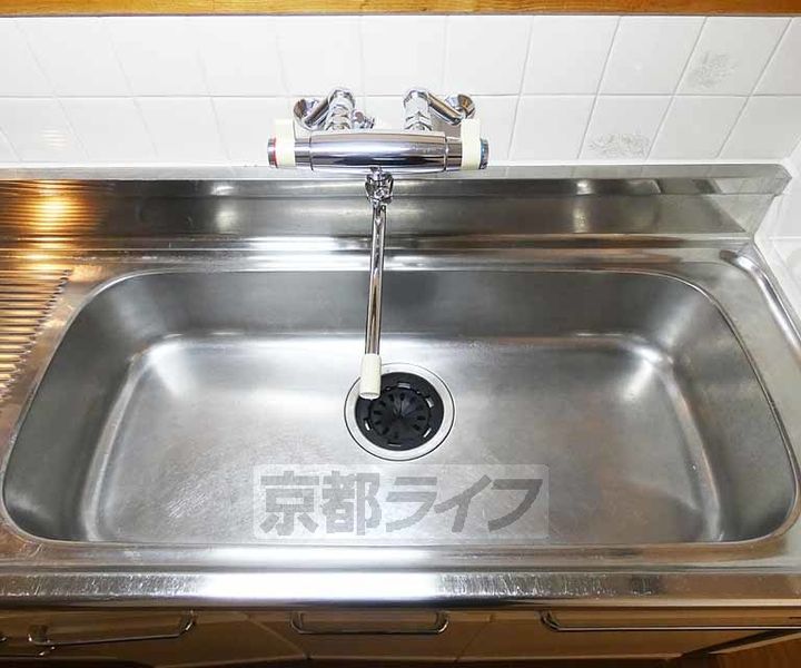 京都府京都市上京区役人町の賃貸マンションのキッチン