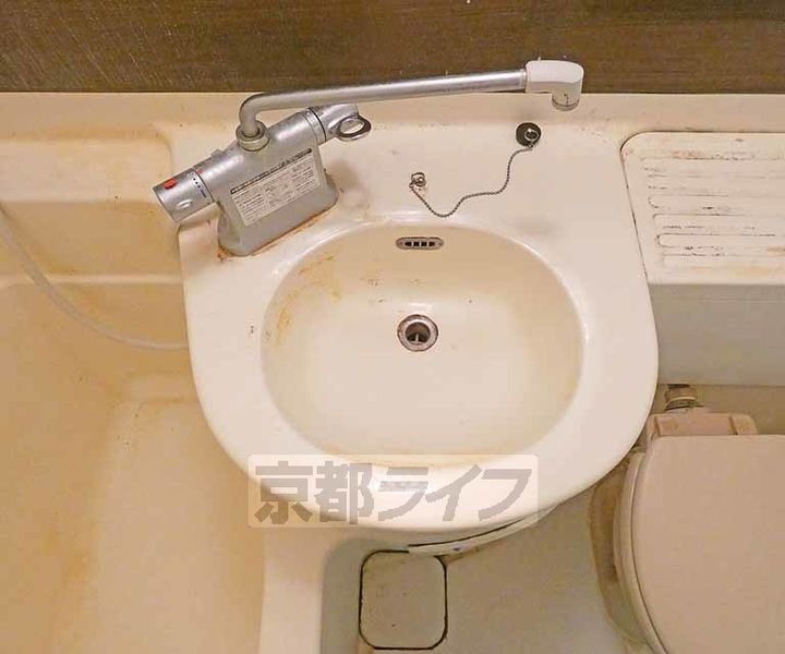 京都府京都市上京区東今小路町の賃貸マンションの内装