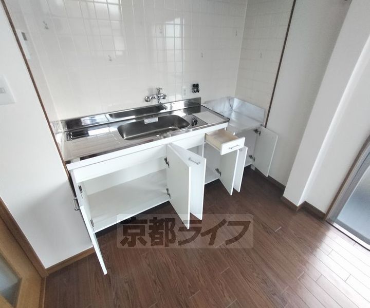 京都府京都市上京区寺之内通室町西入納屋町の賃貸マンションのキッチン