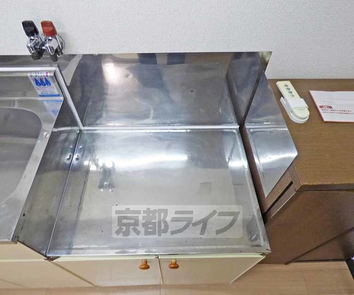 テイクフォー西陣201のキッチン