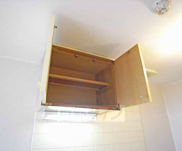 京都府京都市上京区西東町の賃貸マンションのキッチン