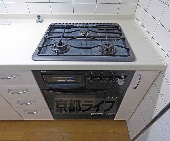 京都府京都市下京区河原町通松原上ル清水町の賃貸マンションのキッチン