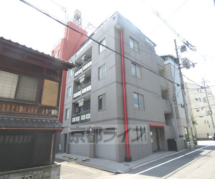 京都府京都市上京区閻魔前町の賃貸マンションの外観