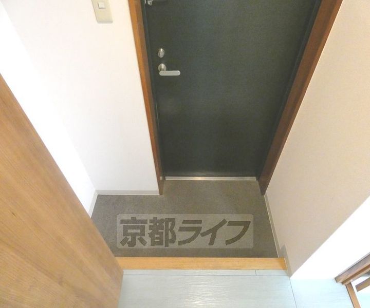 京都府京都市上京区閻魔前町の賃貸マンションの玄関