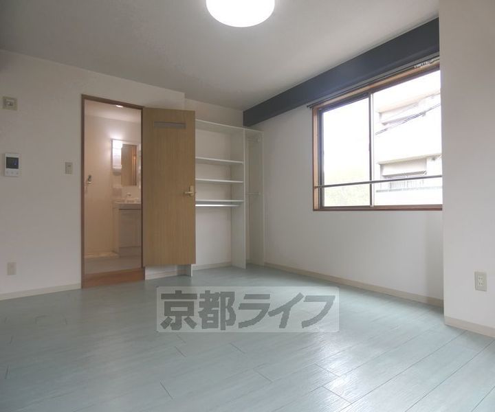京都府京都市上京区閻魔前町の賃貸マンションの居間