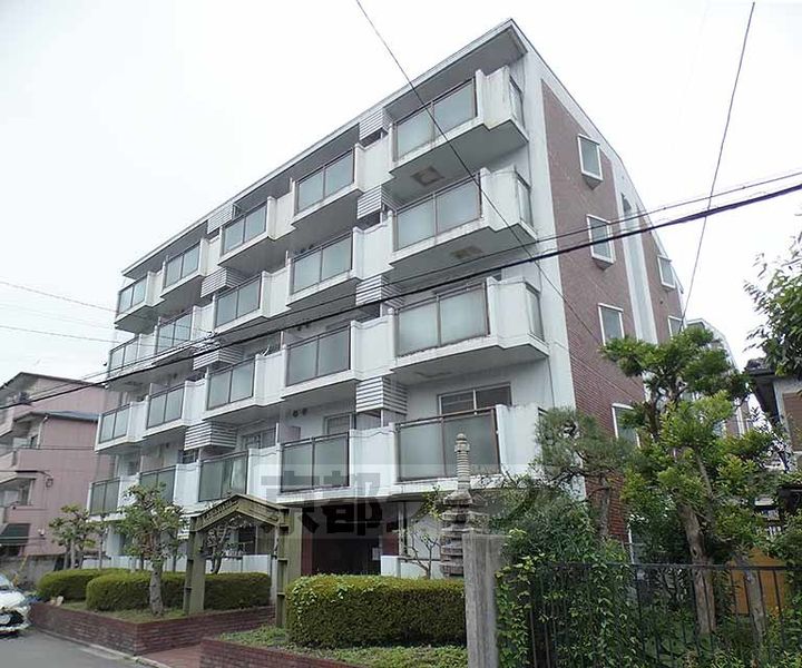 京都府京都市左京区一乗寺西水干町の賃貸マンションの外観
