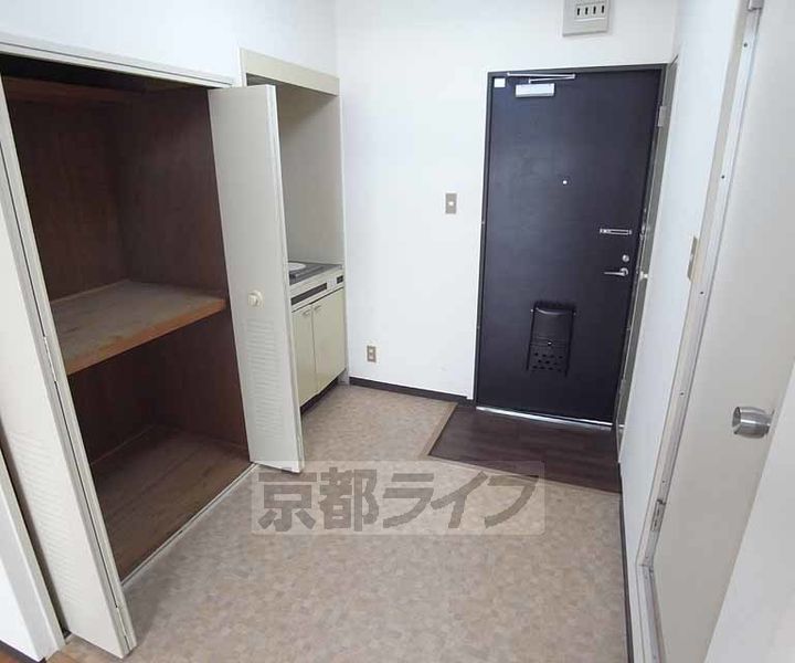 京都府京都市左京区一乗寺西水干町の賃貸マンションの内装