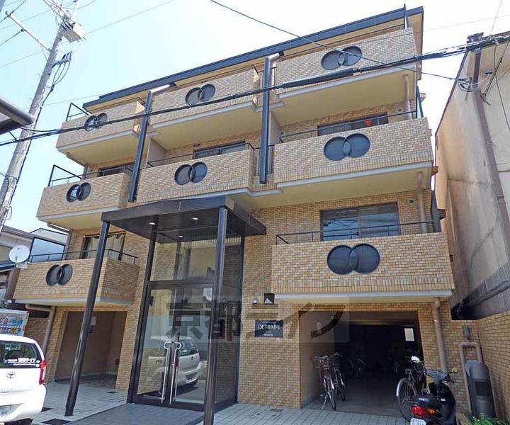 京都府京都市上京区大宮通下長者町下ル清元町の賃貸マンションの外観