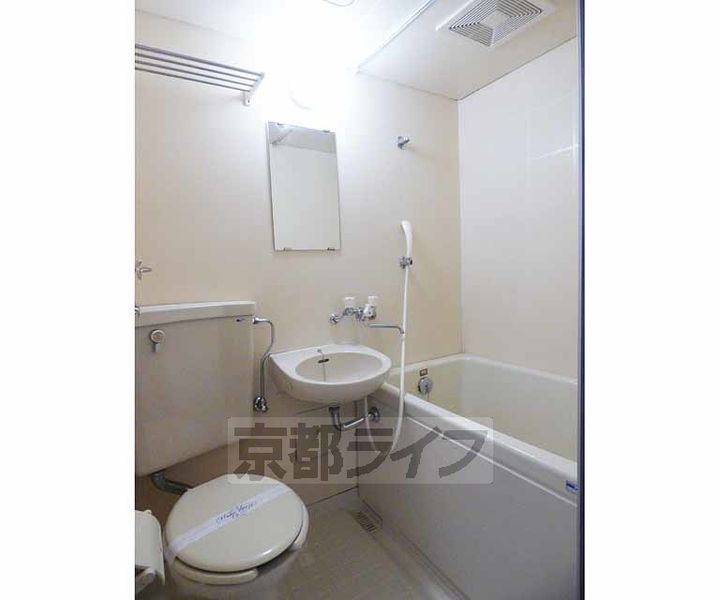 京都府京都市上京区清元町の賃貸マンションの内装