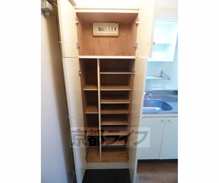 京都府京都市上京区清元町の賃貸マンションの内装