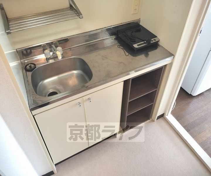 京都府京都市上京区大宮通下長者町下ル清元町の賃貸マンションのキッチン