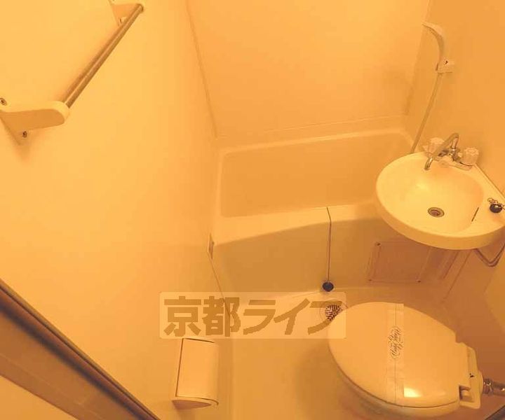 京都府京都市上京区塔ノ段今出川上ル三丁目上片原町の賃貸マンションの風呂