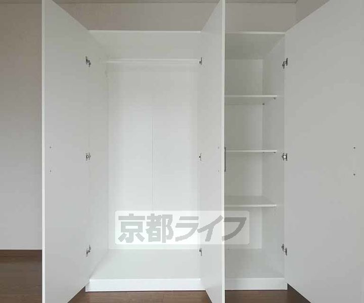 京都府京都市上京区塔ノ段今出川上ル三丁目上片原町の賃貸マンションの内装