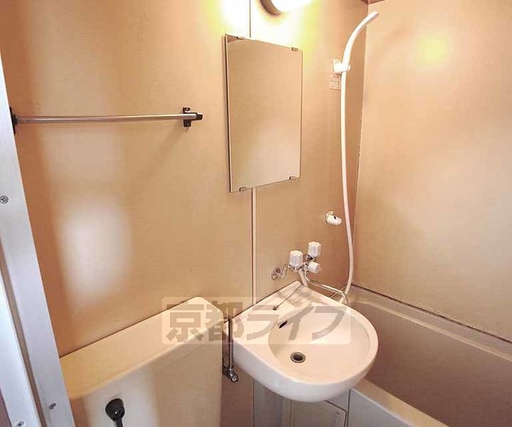 京都府京都市左京区高野泉町の賃貸マンションの内装