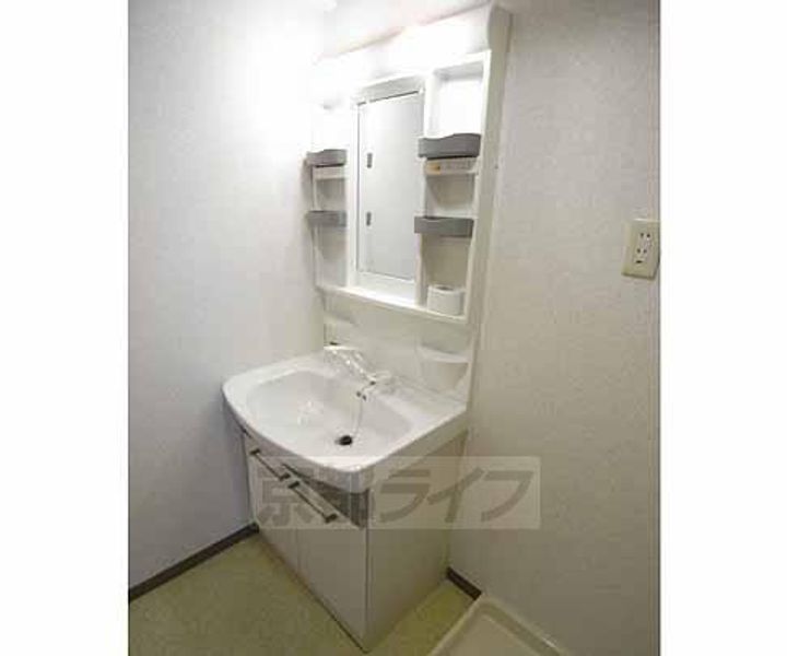 京都府京都市左京区下鴨東高木町の賃貸マンションの内装