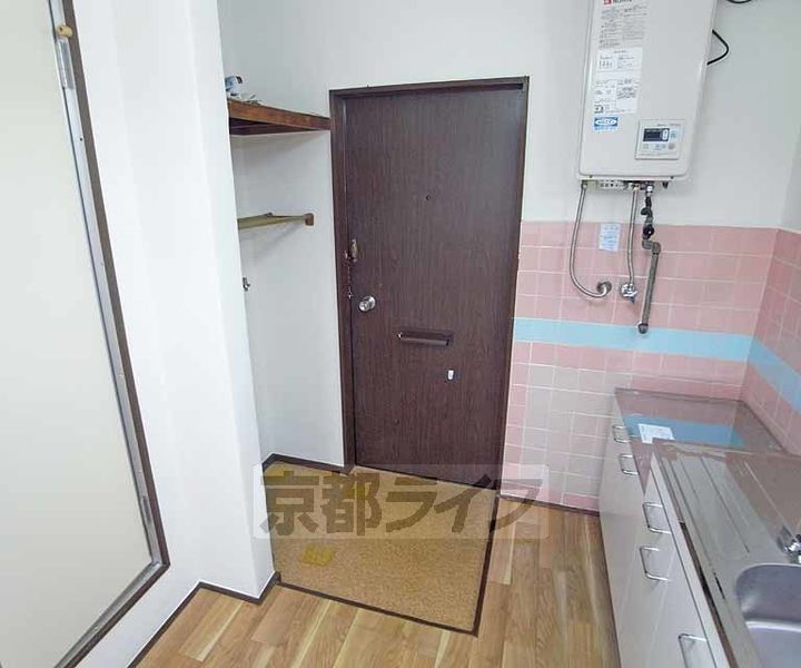 コーポ一乗寺202の玄関