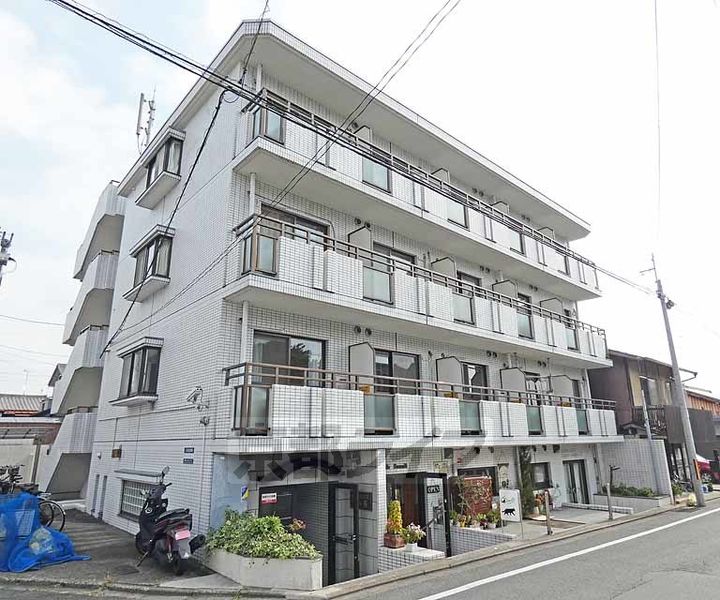 京都府京都市北区鷹峯黒門町の賃貸マンションの外観