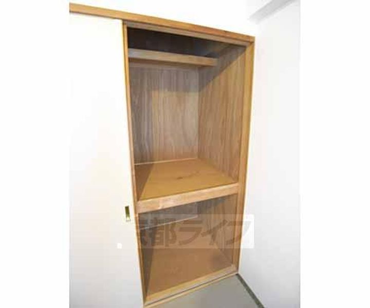 京都府京都市上京区新白水丸町の賃貸マンションの内装