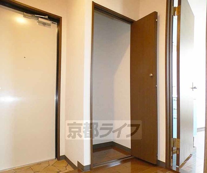 サンプラザ三越の内装