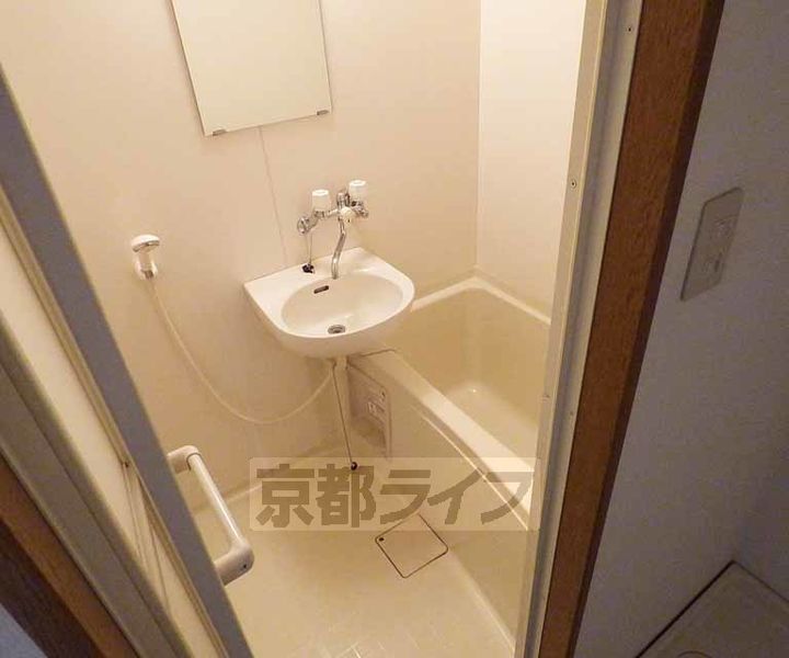 京都府京都市上京区一観音町の賃貸マンションの風呂
