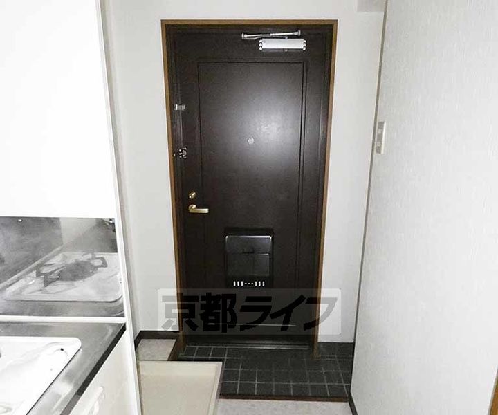 京都府京都市左京区岩倉三宅町の賃貸マンションの玄関